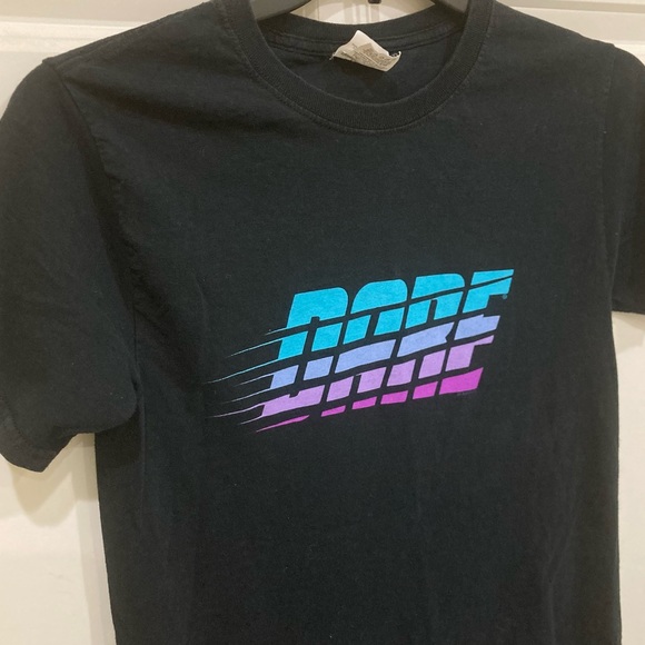 Vintage S graphic Dare Black tshirt unisex small. Bright gradient screen print - Picture 2 of 4